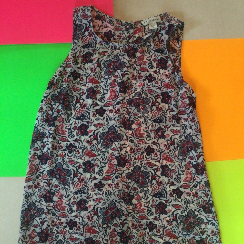 Artisan NY, red white & blue patterned polyester sleeveless top, ladies size S.